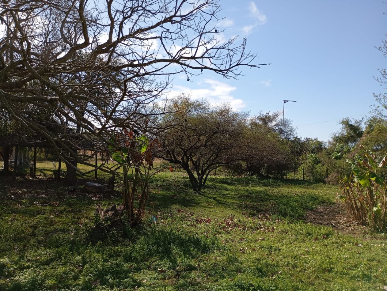 CABAÑA EN HELVECIA - EN VENTA / OPORTUNIDAD SOBRE EL RIO.
