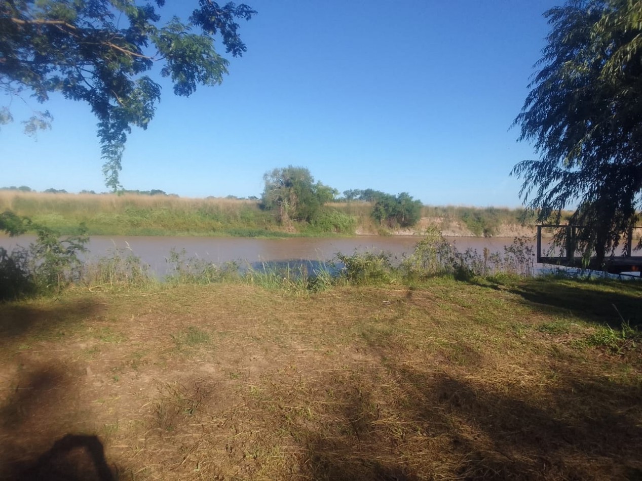 EN VENTA - LOTE SE VENDE LOTE 1000 metros cuadrados FRENTE AL RIO.