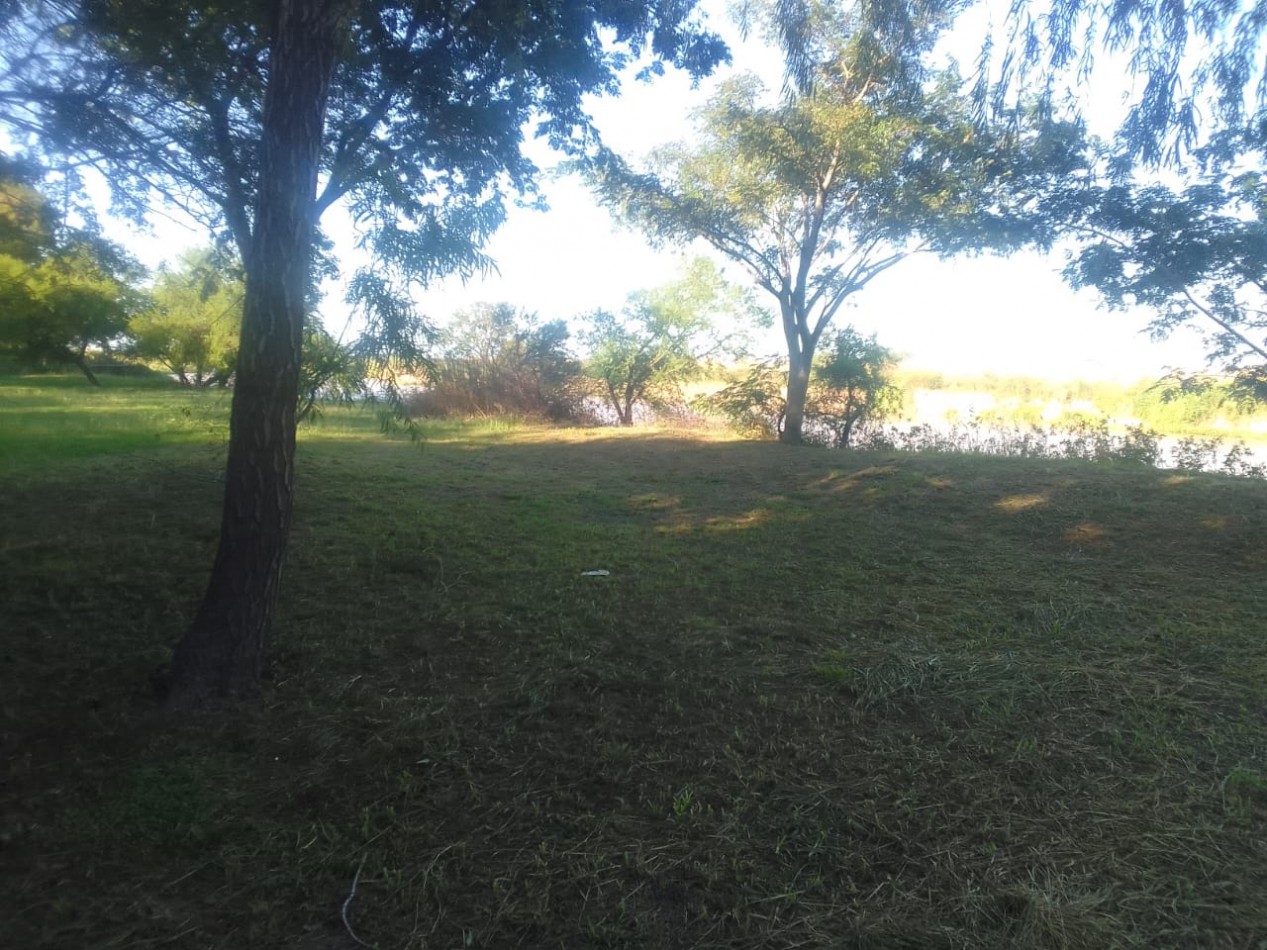 EN VENTA - LOTE SE VENDE LOTE 1000 metros cuadrados FRENTE AL RIO.