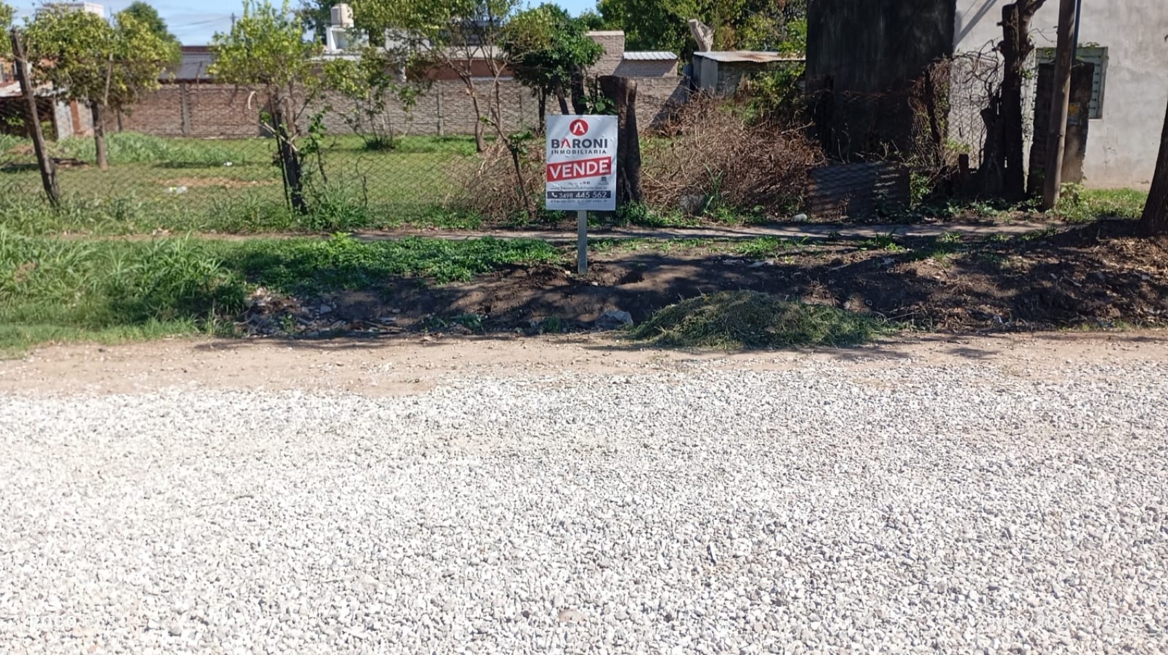 SE VENDE TERRENO EN BARRIO BARRACAS