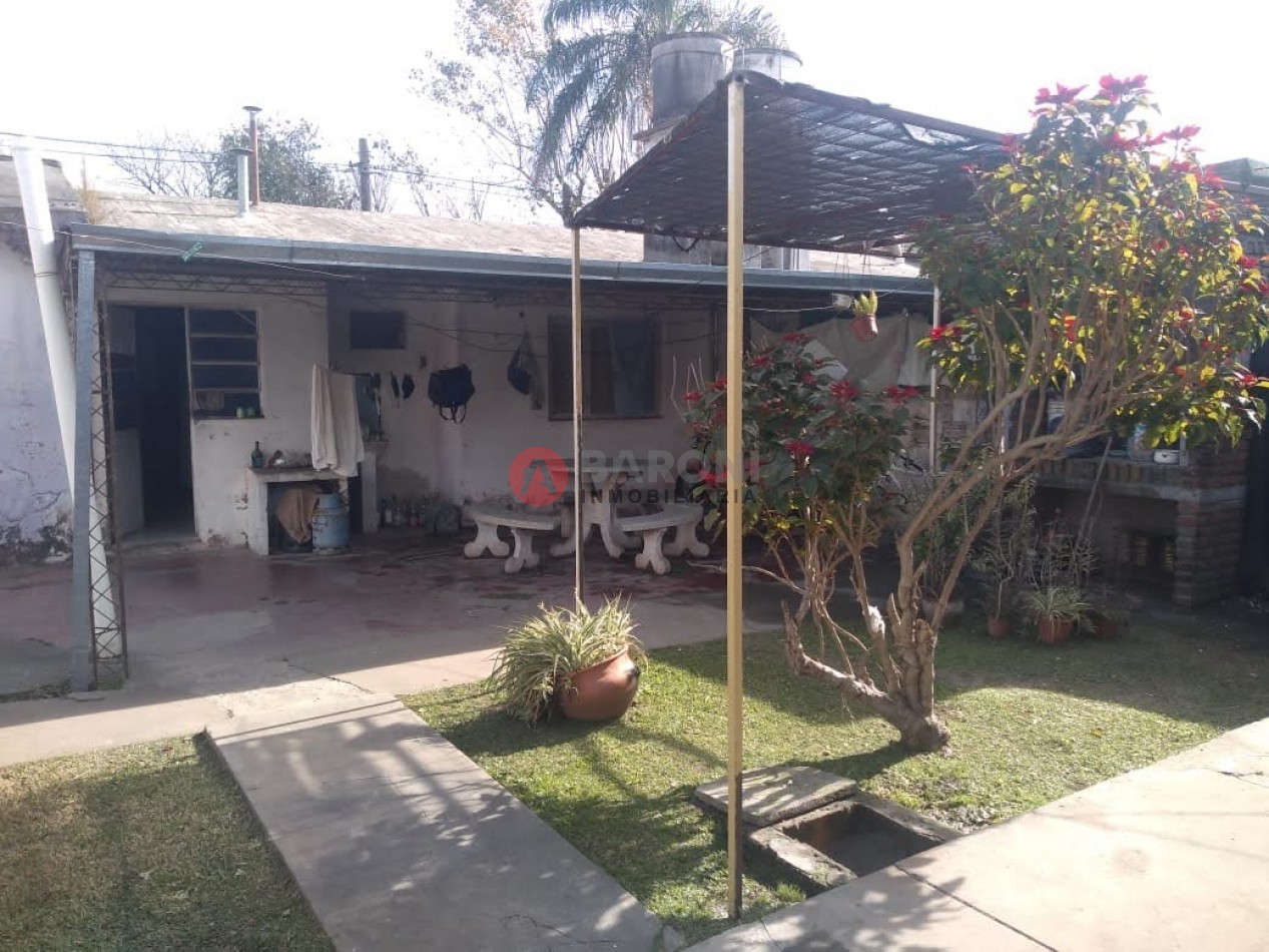 SE VENDE CASA EN SAN JUSTO - SANTA FE / CALLE SARMIENTO AL 2200.