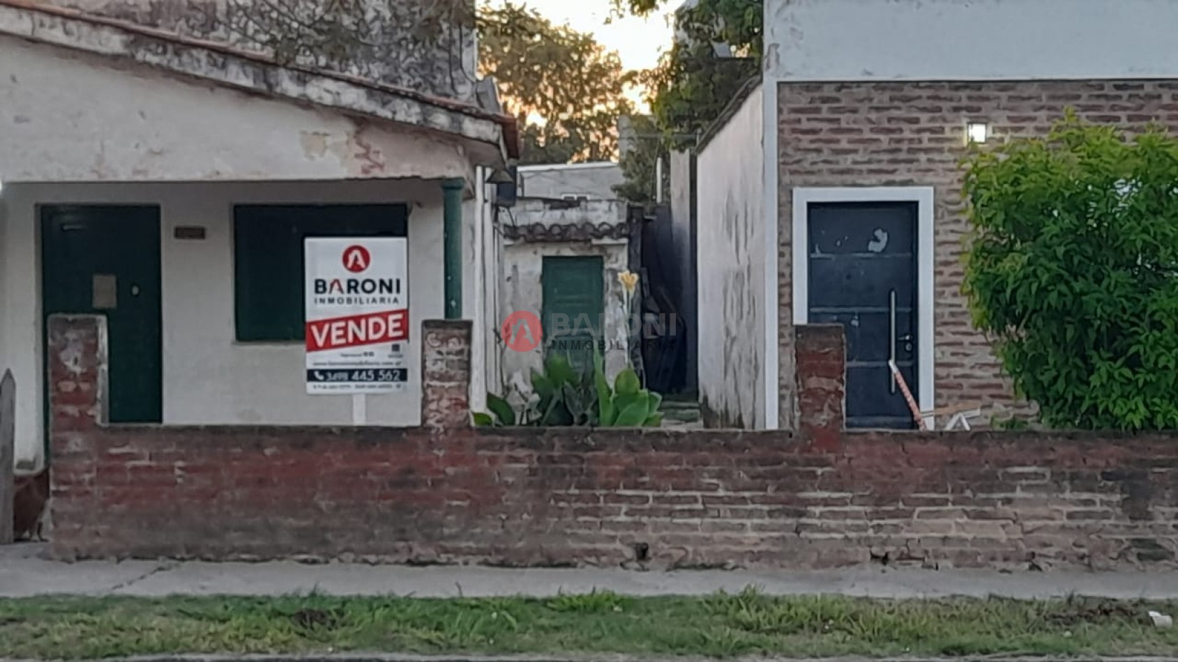 ATENCION INVERSORES / SE VENDE PROPIEDAD - INMUEBLE UBICADO EN ESQUINA, ENTRE LAS CALLES MARIANO MORENO Y SARMIENTO EN SAN JUSTO SANTA FE.