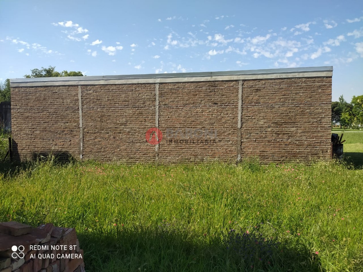EN VENTA — LOTE CON MEJORAS FRENTE A LA PLAZA - COLONIA ANGELONI 📍 Cerca de San Justo, Santa Fe — ¡Tu lugar, tu proyecto, tu hogar!