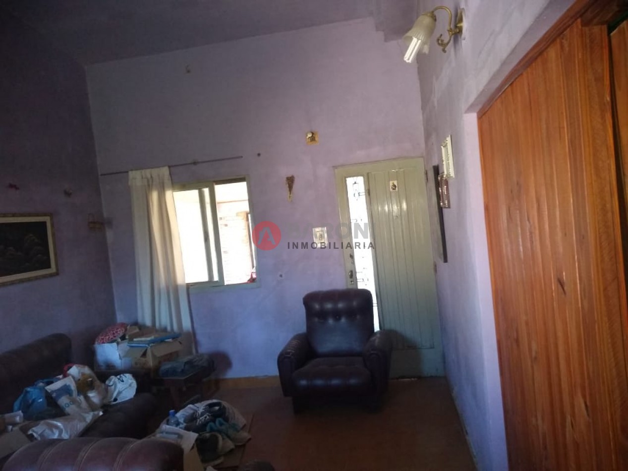 SE VENDE CASA EN SAN JUSTO - SANTA FE / CALLE SARMIENTO AL 2200.