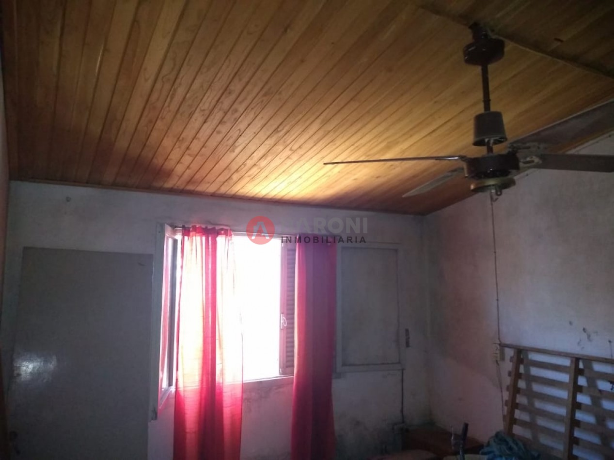 SE VENDE CASA EN SAN JUSTO - SANTA FE / CALLE SARMIENTO AL 2200.