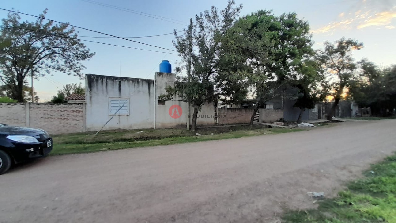 ATENCION INVERSORES / SE VENDE PROPIEDAD - INMUEBLE UBICADO EN ESQUINA, ENTRE LAS CALLES MARIANO MORENO Y SARMIENTO EN SAN JUSTO SANTA FE.