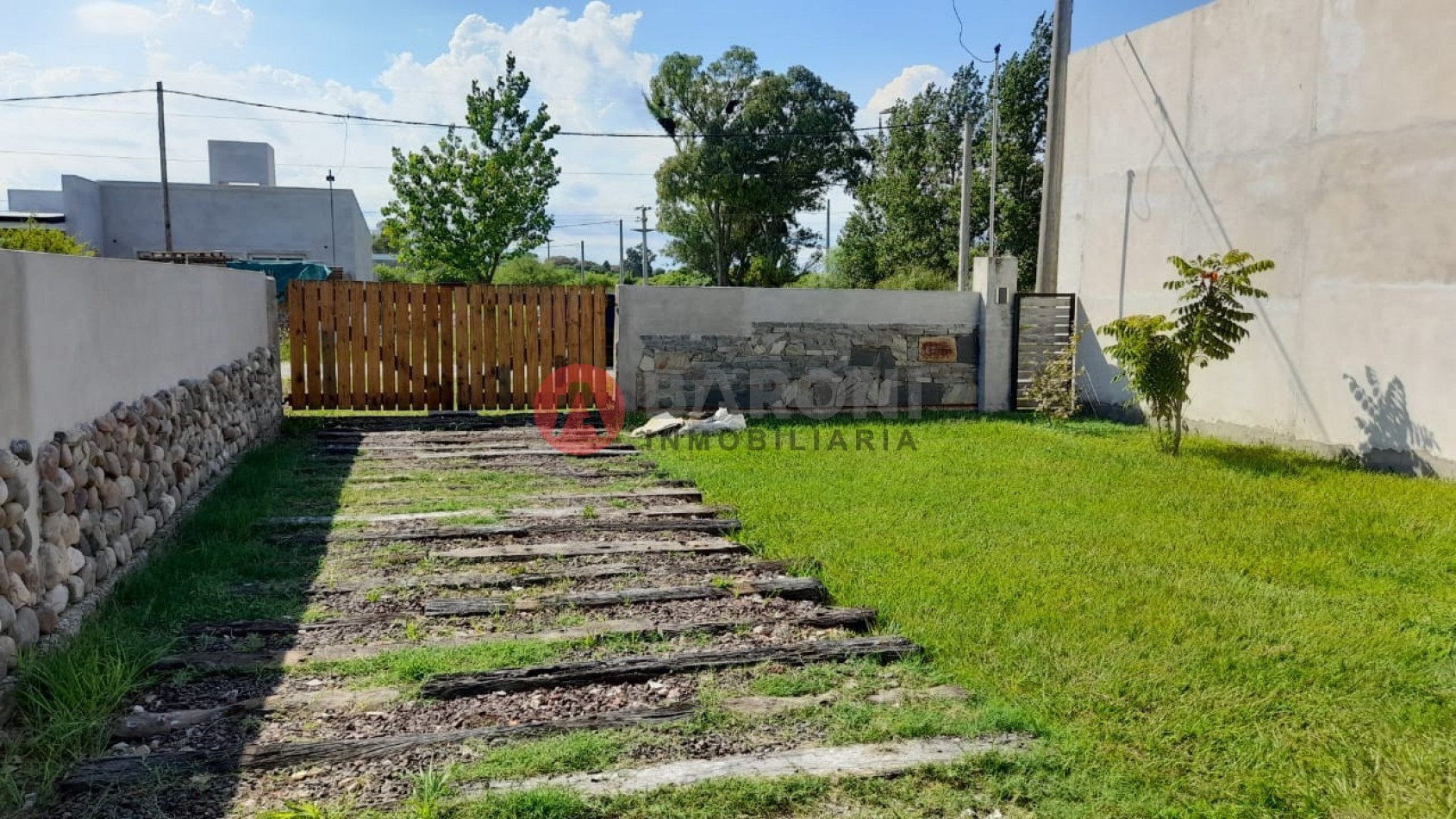 EN VENTA - CASA EN BARRIO PARQUE Estrada Bello 3186 (Barrio Parque) San Justo.