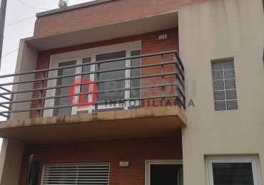 SE VENDE DEPARTAMENTO  - PLANTA ALTA /  SAN JUSTO SANTA FE ZONA CENTRO, A PASOS DE AV. IRIONDO.